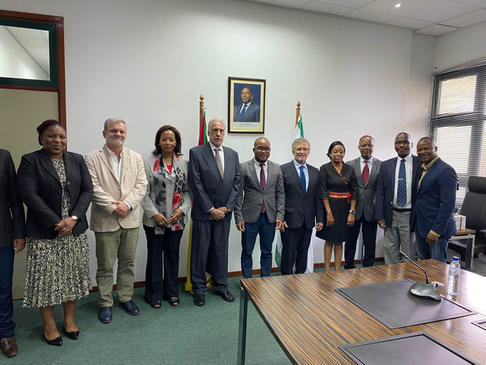 comitiva IPL em Moçambique