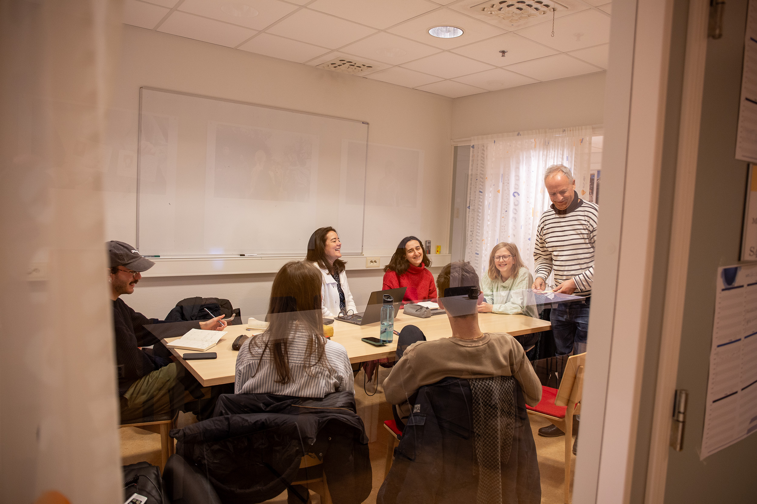 Grupo de estudantes da ESCS em projeto com professores da universidade de Oslo