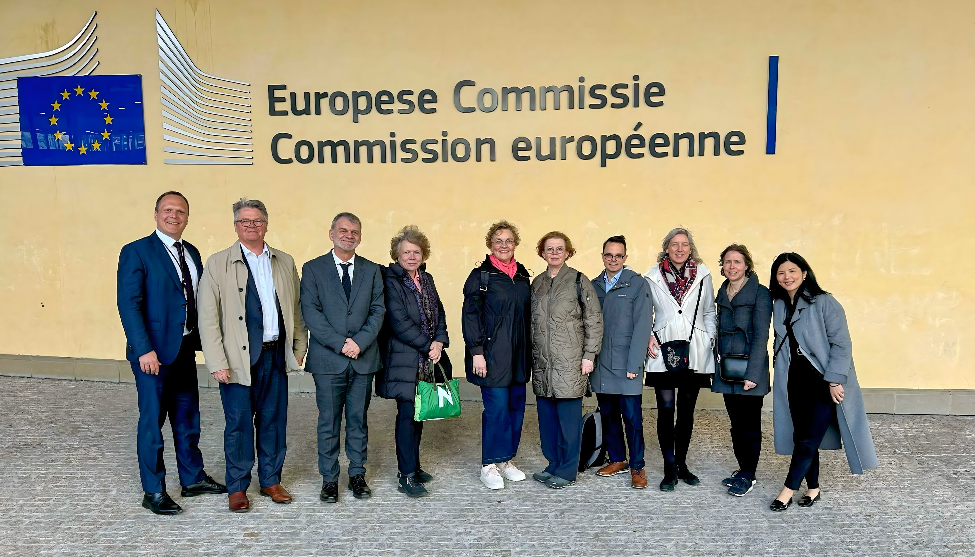 capa alusiva à visita de António Belo à Comissão Europeia em Bruxelas