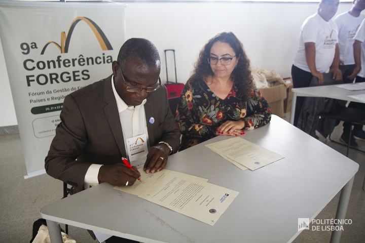 IPL assina acordo de cooperação com a Universidade Zambeze