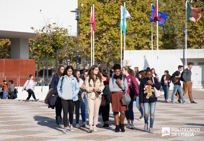 Estudantes na ESTeSL