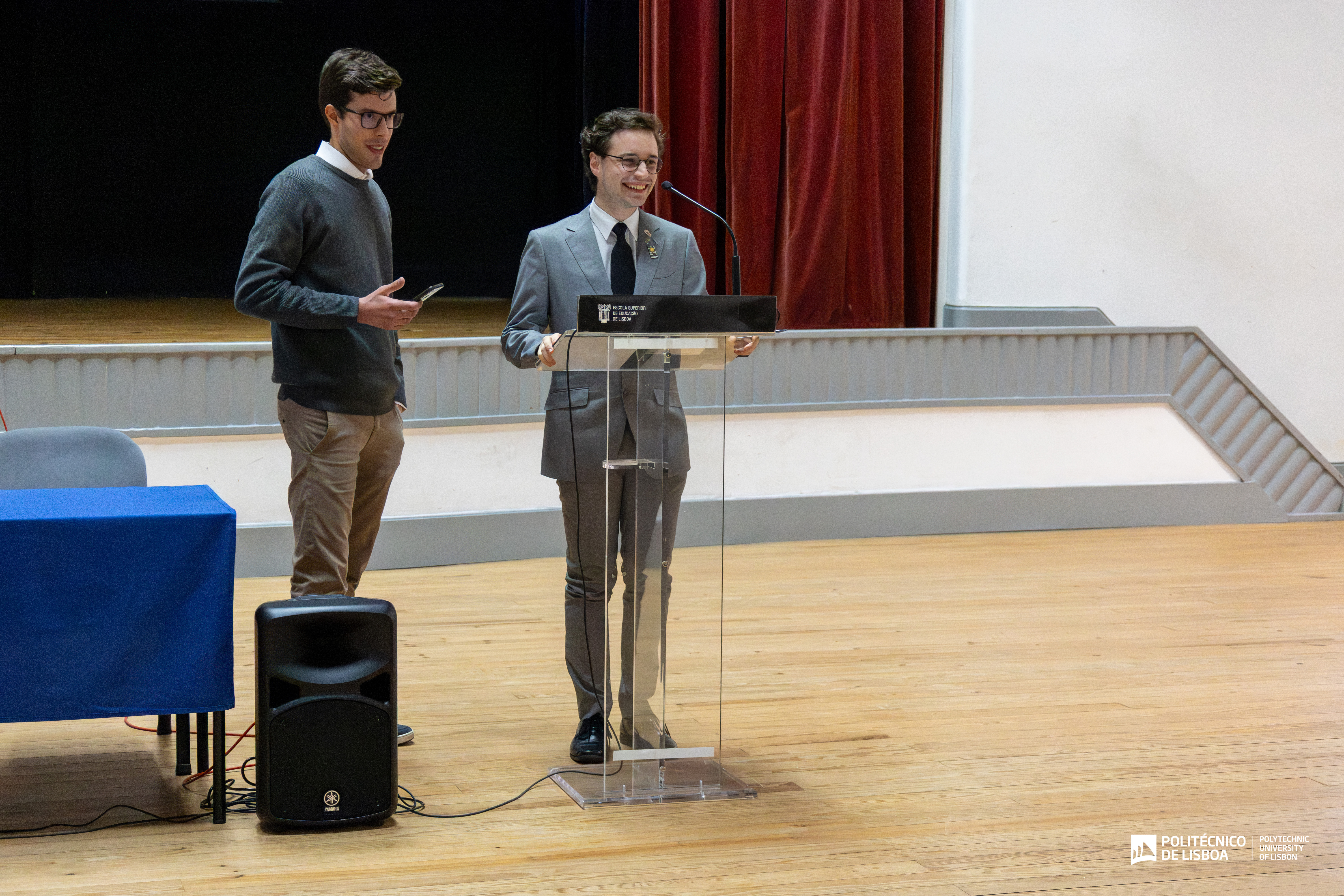 Rafael Carreira renova mandato de presidente da AE da ESELx