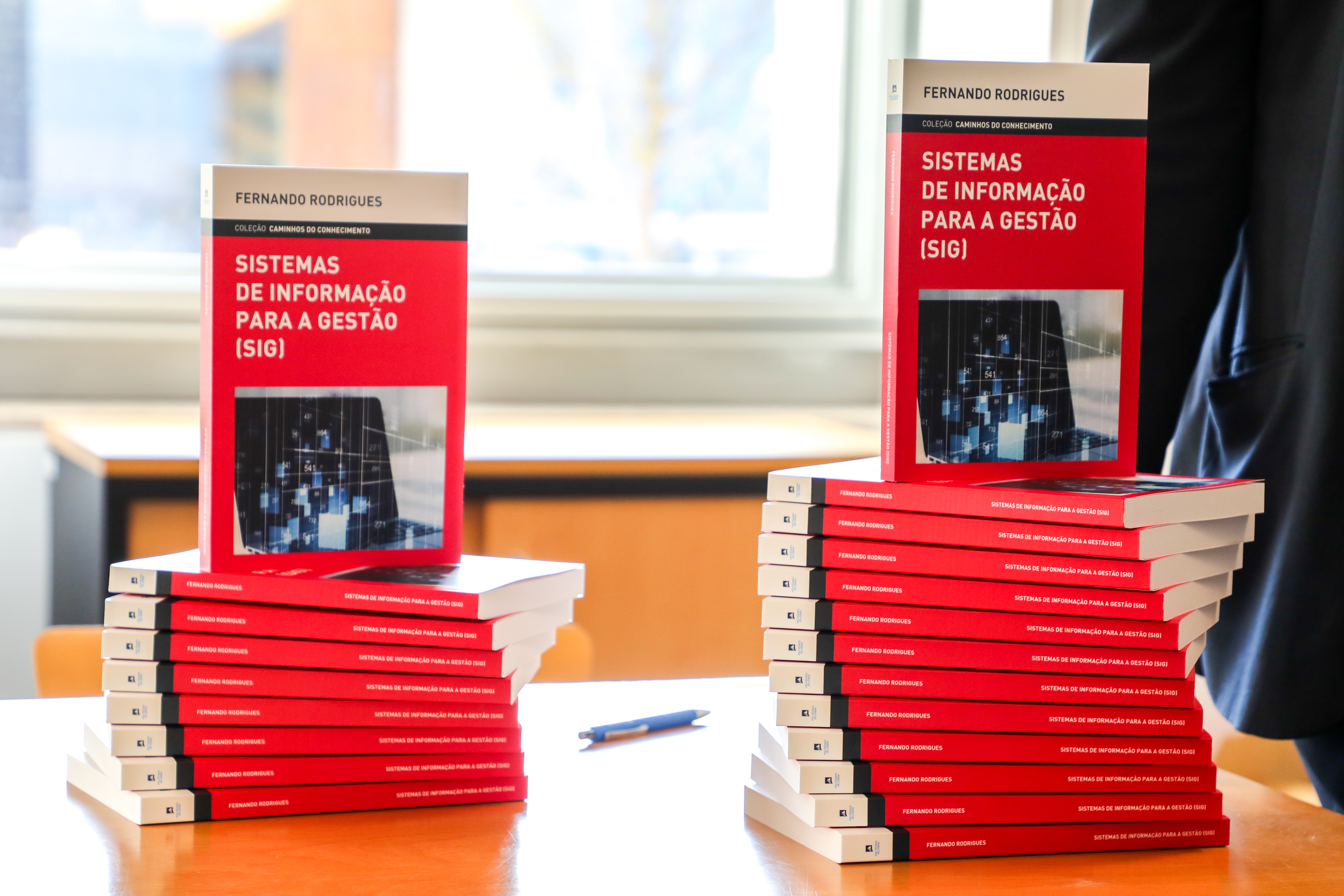 Sistemas de Informação para a Gestão (SIG) em livro