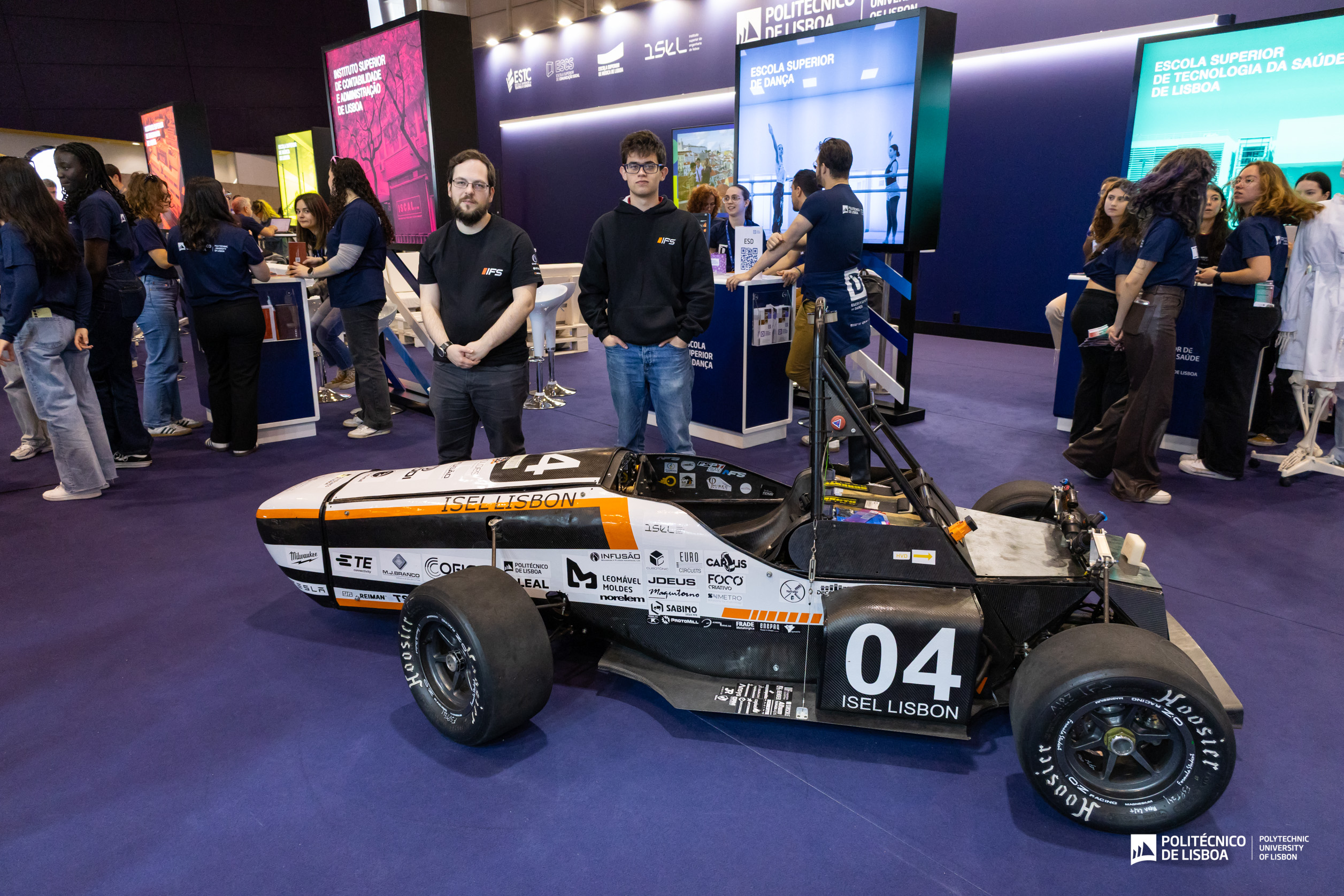 foto do carro da formula student do ISEL - 2025