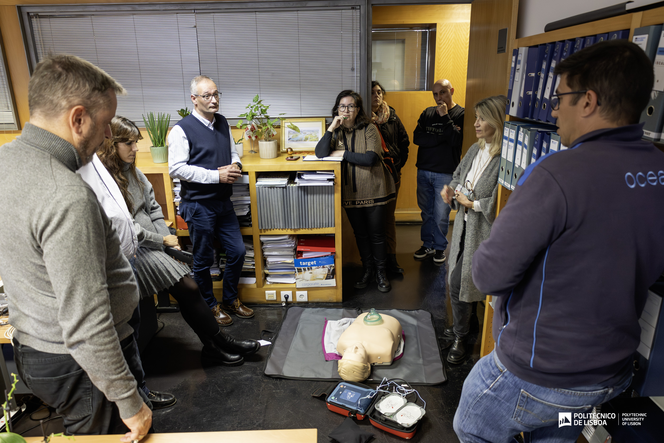 Simulacro nos serviços da presidencia,  Desfibrilhação automática externa (DAE)