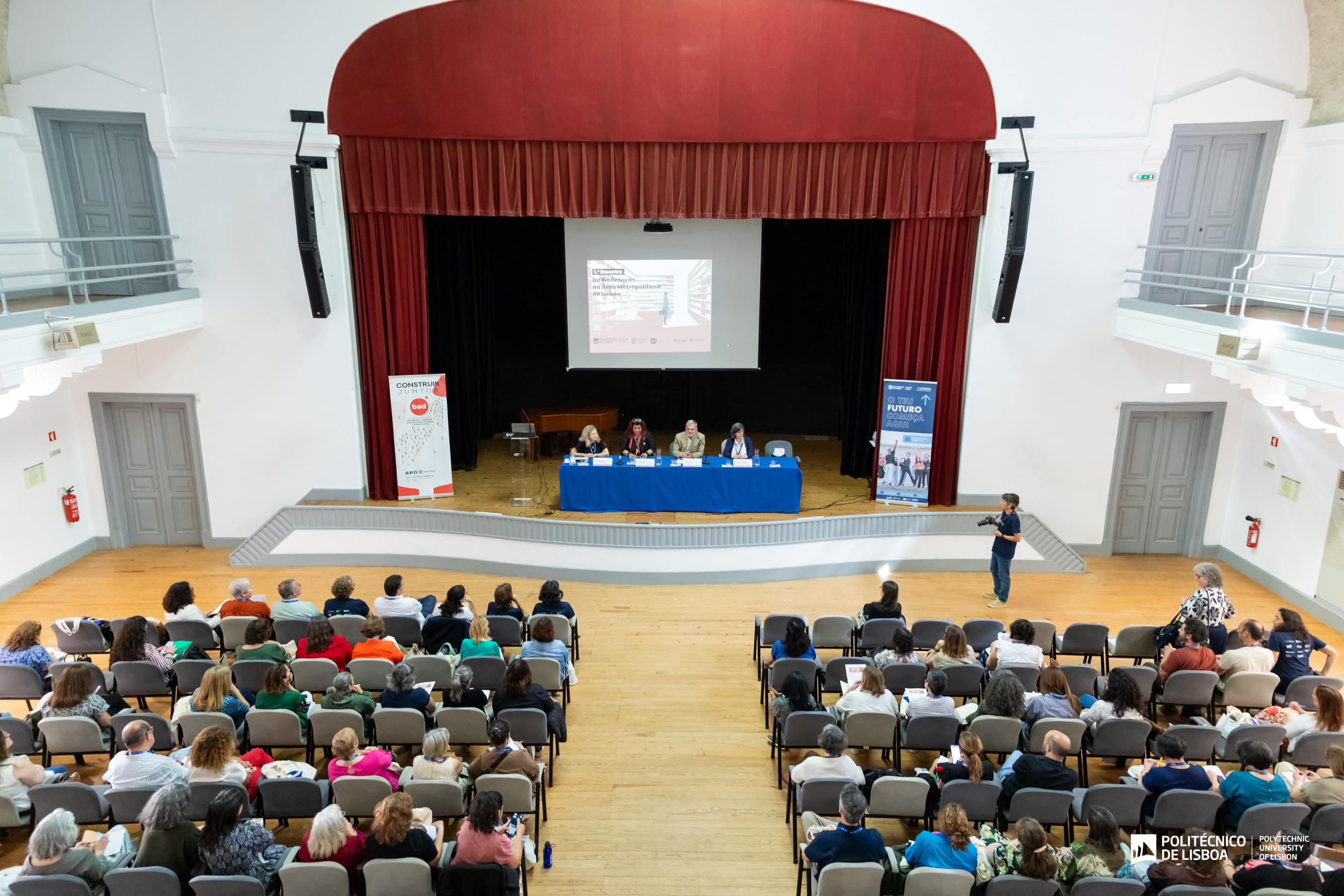 1.º Encontro de Bibliotecas da Área Metropolitana de Lisboa no Salão Nobre da ESELx