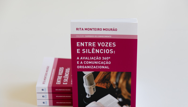 Lançamento do livro "Entre vozes e silêncios" 