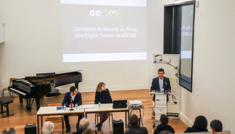 AE ESML: novos órgãos sociais tomam posse