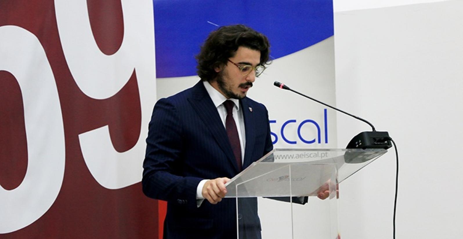 Pedro Longo reeleito presidente da Associação de Estudantes do ISCAL