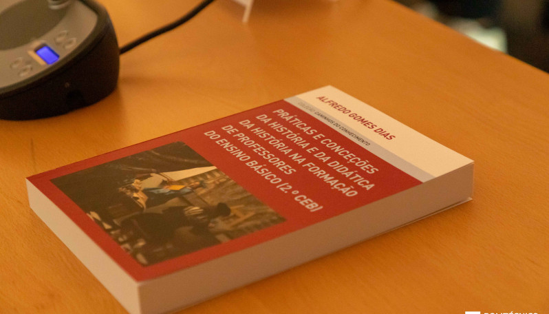 Novo lançamento da coleção Caminhos do Conhecimento aborda Práticas e Conceções da História e da Didática da História