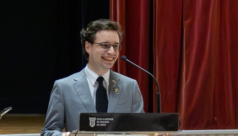 Rafael Carreira renova mandato de presidente da AE da ESELx