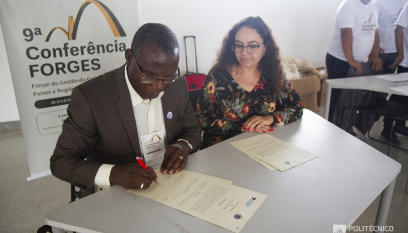 IPL assina acordo de cooperação com a Universidade Zambeze