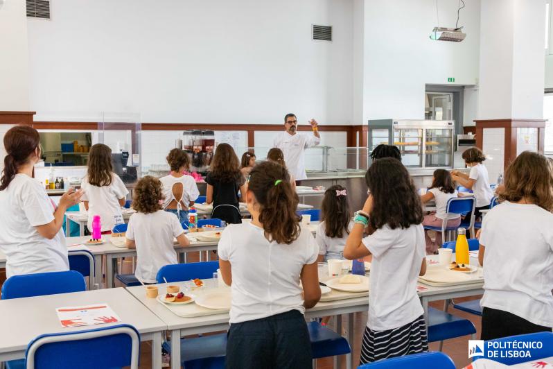 Brincar e Aprender" no Politécnico de Lisboa | Atelier de Cozinha                  "Vem fazer o teu almoço"