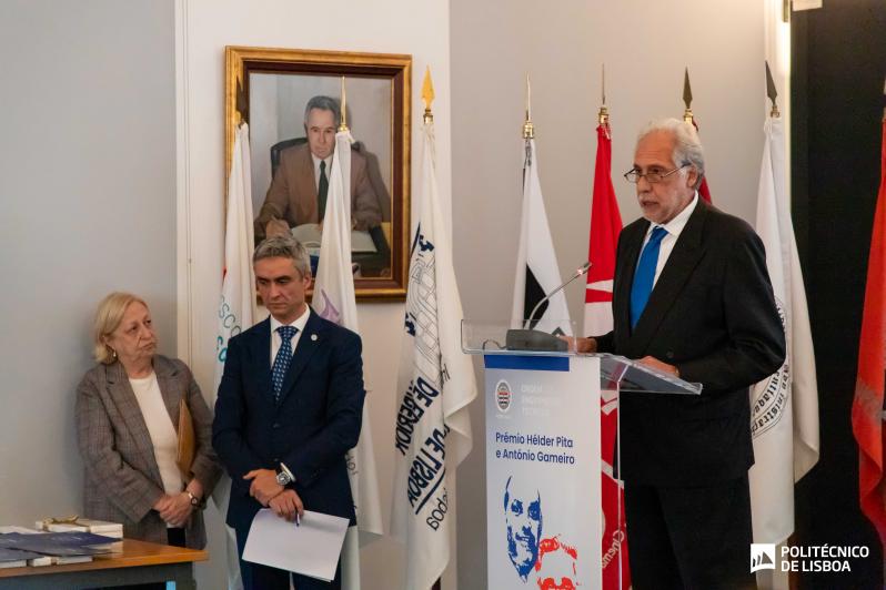 Presidente Elmano Margato na atribuição de Prémios António Gameiro e Hélder Pita