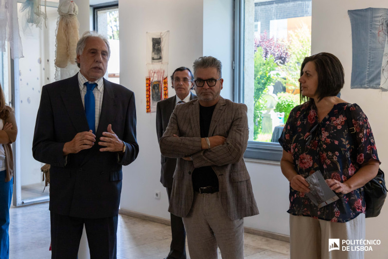 Elmano Margato na Exposição de Arte-têxtil: Objetos Têxteis com Memória (II)