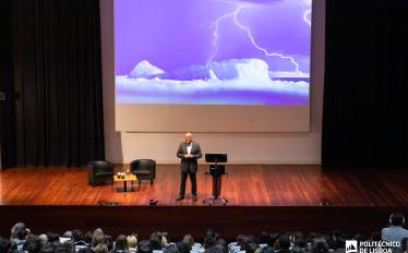 Palestra de Luís Paixão Martins na ESCS