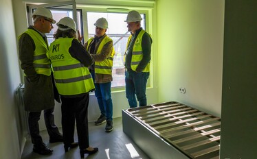 Foto da Visita ao Quarto modelo da futura residência de estudantes da Venda Nova (Amadora) 