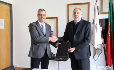 Carlos Pires toma posse como presidente da ESELx