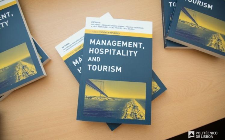 Livro "Management, Hospitality and Tourism"