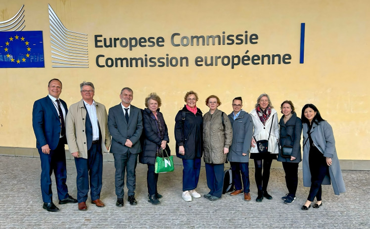 capa alusiva à visita de António Belo à Comissão Europeia em Bruxelas